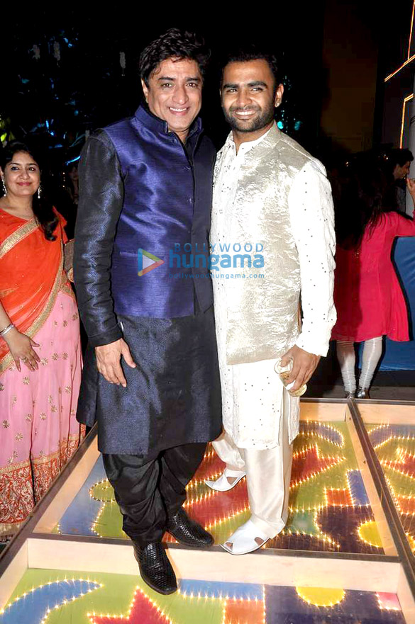 sachiin joshi urvashi sharmas diwali party 22