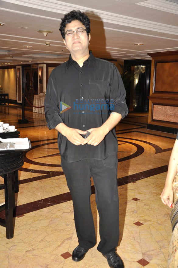 rakeysh o mehra vivek at educational awareness program 7