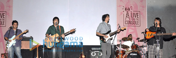 siddhant bhosle performs at mehboob studios 5
