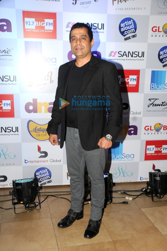 celebs reviving classic bollywood melodies at the music mania club 15