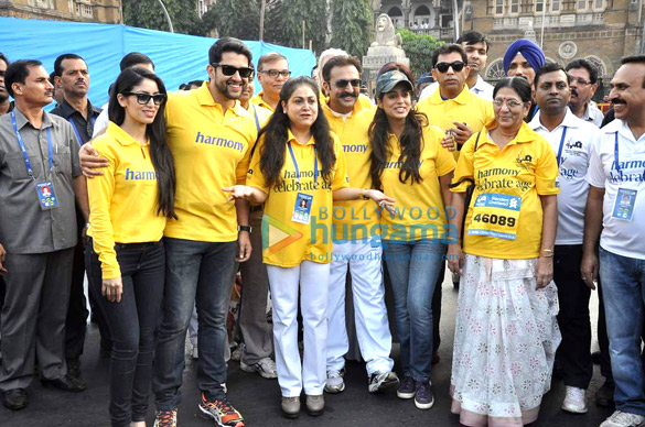 celebs grace standard chartered mumbai marathon 2014 11