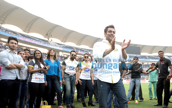 salman daisy huma shruti at ccl match 4
