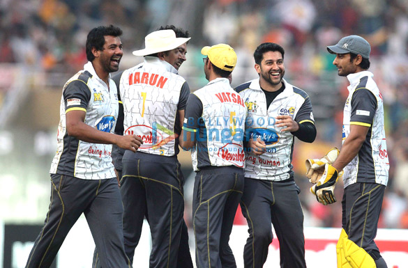 salman daisy huma shruti at ccl match 35