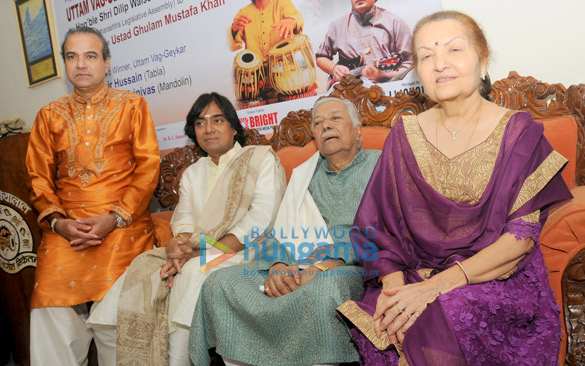 ustad ghulam mustafa khan honored at the 14th vasantotsav 11