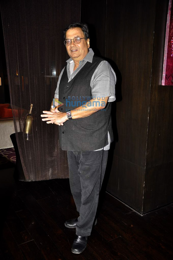 hema malini kalki at neeta lullas 50th birthday bash 13