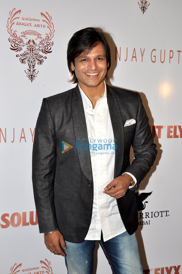 absolut elyx party hosted by sanjay gupta 5