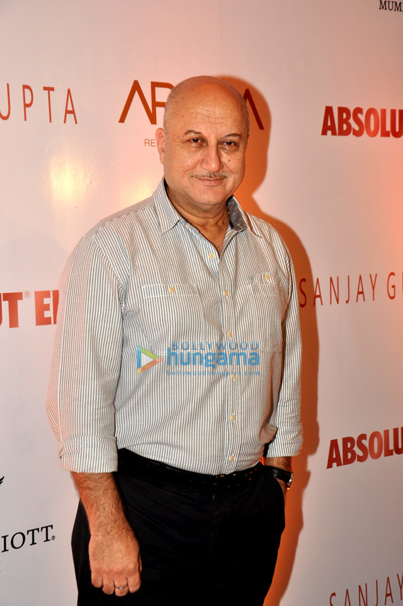 absolut elyx party hosted by sanjay gupta 4