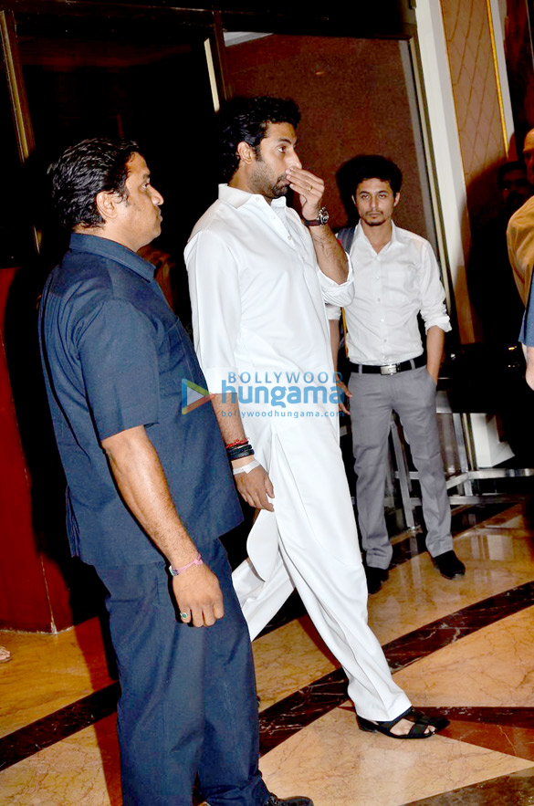 celebs attend bobby chawlas prayer meet 23