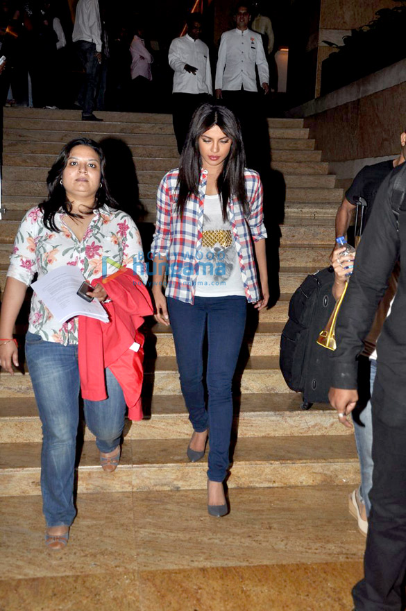 priyanka chopra snapped at grand hyatt 4