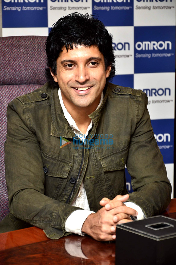 farhan akhtar graces omron campaign for visually impaired 8