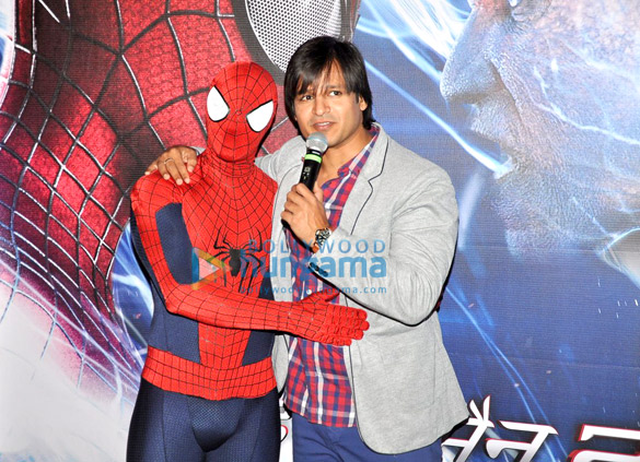 vivek oberoi meets spiderman at pvr 4