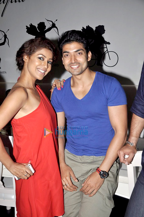 mugdha sonal gauahar at nitya bajajs fashion show 8