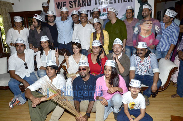 celebs pledge their support to aam aadmi party 2
