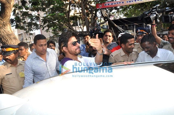aamir srk bachchans others vote for lok sabha elections 2014 46