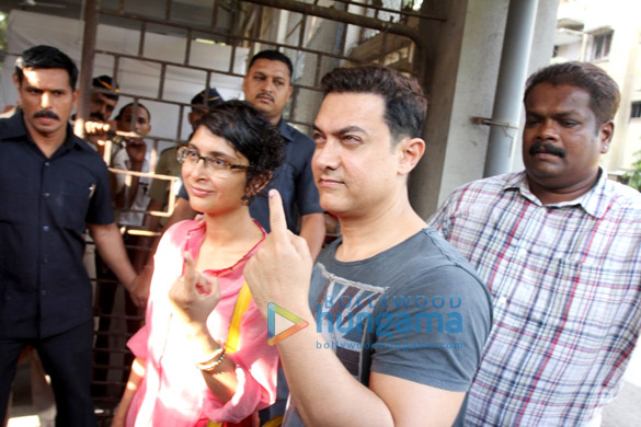 aamir srk bachchans others vote for lok sabha elections 2014 29