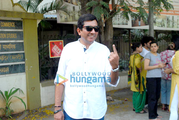 aamir srk bachchans others vote for lok sabha elections 2014 27