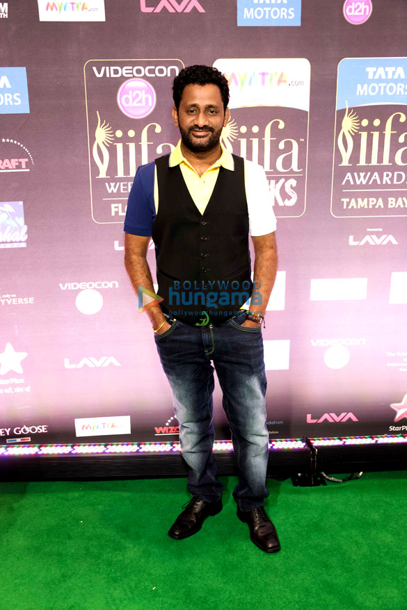 green carpet of iifa rocks 42