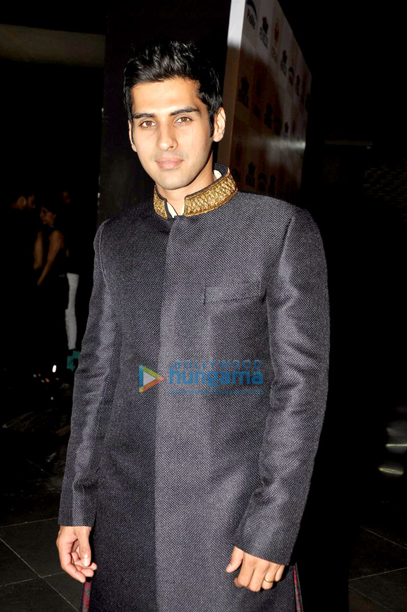 ranbir kapoor at the cancer patients aid associations fashion show by shaina nc 11