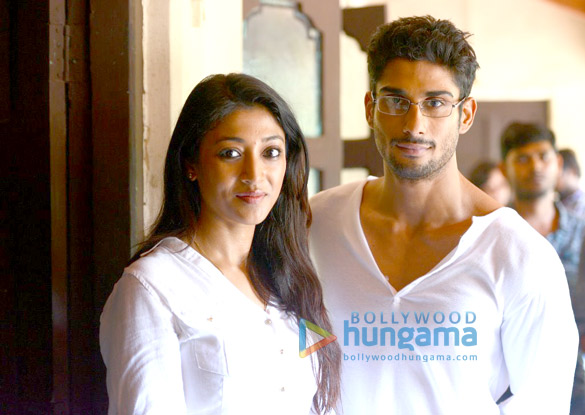 prateik paoli snapped shooting for bengali film auroni taukhon 4