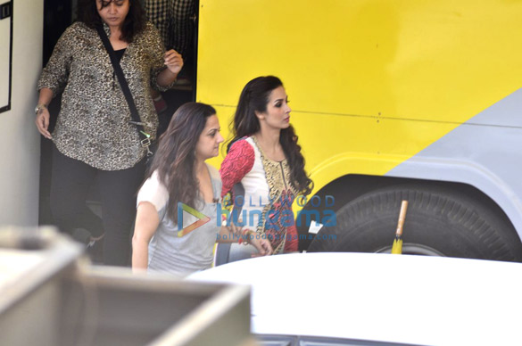 malaika arora khan snapped on the sets of an ad shoot 7