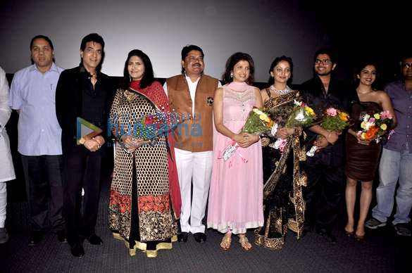 jeetendra graces the premiere of marathi film hu tu tu 2