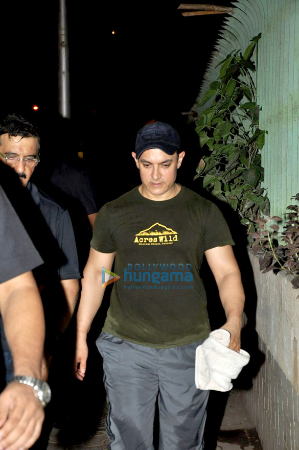 aamir khan snapped at khar gymkhana 6