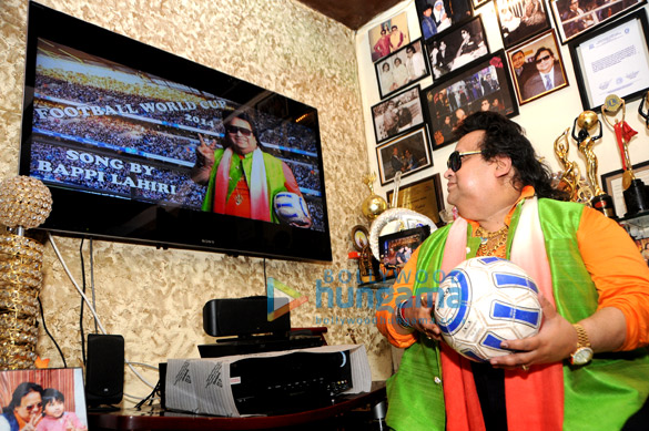 bappi lahiri launches life of football song video for fifa 8