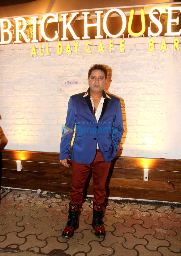 celebs at the launch of brickhouse cafe bar at lokhandwala complex 3