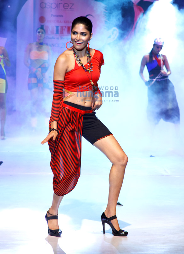 inifds fashion show vibrance 2014 8
