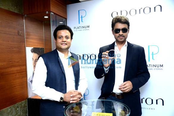 irrfan khan unveils aparans collection of platinum for men 3