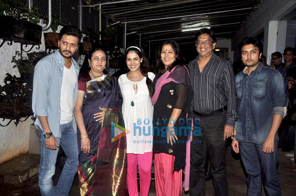 riteish hosts a special screening of lai bhaari for family friends 2