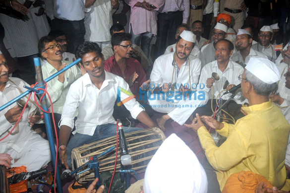 riteish deshmukh visits vithal mandir for lai bhaari 6