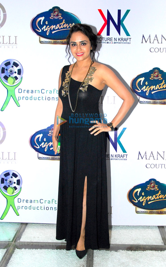 mugdha unveils designer manali jagtaps new bridal handbag collection clutch closet 26