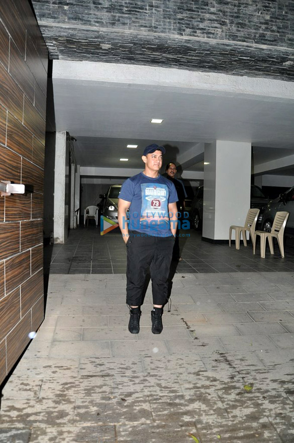 hrithik kunal snapped at aamir khans house 5