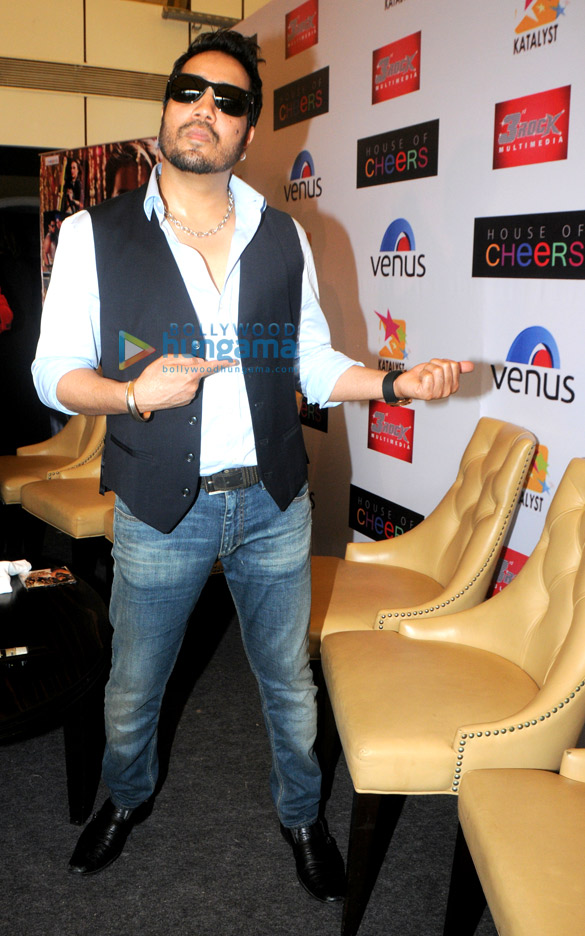 launch of mika singh dilbaug singhs single victorias secrets 7
