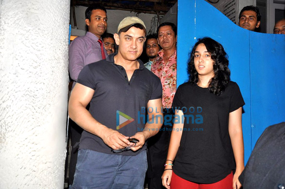 aamir khan snapped with his daughter ira 2