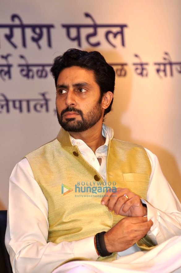 abhishek bachchan at yuvak biradris 40 th anniversary 9
