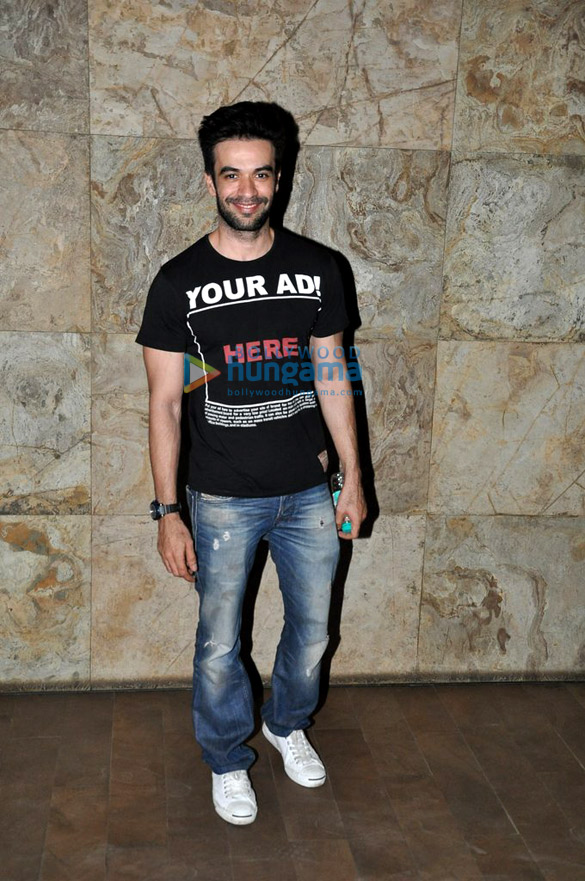 manyata dutt snapped with kids at lightbox 3