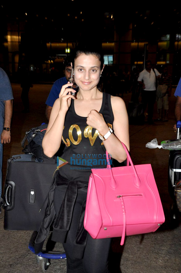 ameesha patel snapped at the international airport 2