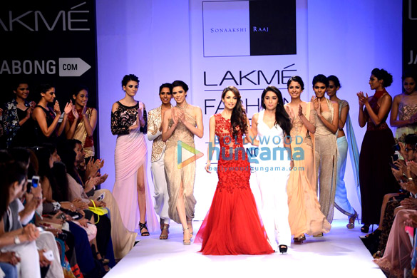 malaika arora khan walks for sonakshi raaj at lfw 2014 day 5 8