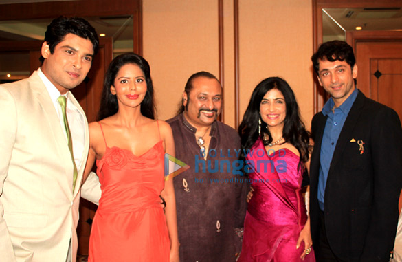 celebs grace mandate model hunt 2014 2