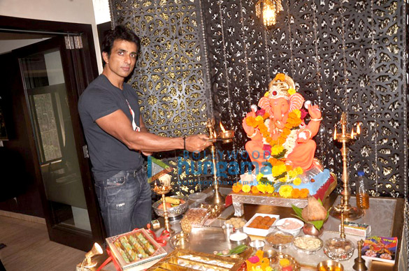 sonu sood celebrates ganesh chaturthi 2