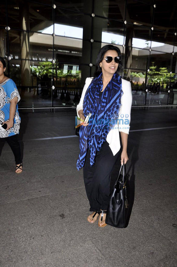 asin sridevi snapped while returning from siima 6