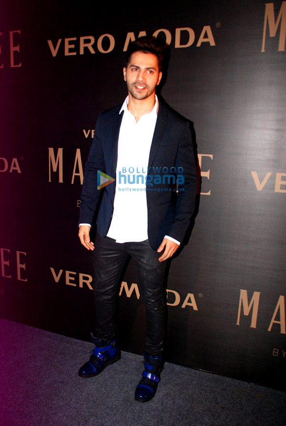 varun dhawan gauri khan neha dhupia and other at vero moda red carpet 2