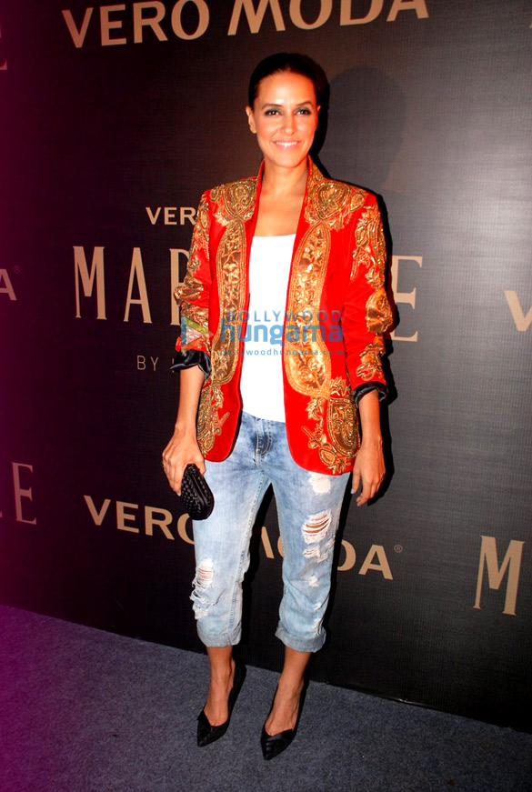 varun dhawan gauri khan neha dhupia and other at vero moda red carpet 4