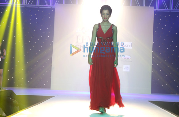 mugdha godse walks for femina style diva 2014 2