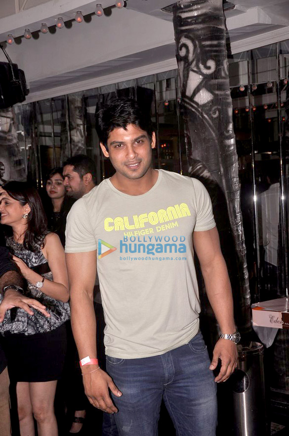 ayushmann khurrana at neha mardas birthday bash 5