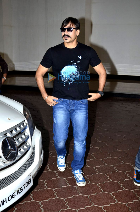 vivek oberoi kunal kapoor grace giving back ngo india event 9
