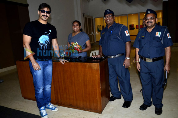 vivek oberoi kunal kapoor grace giving back ngo india event 4
