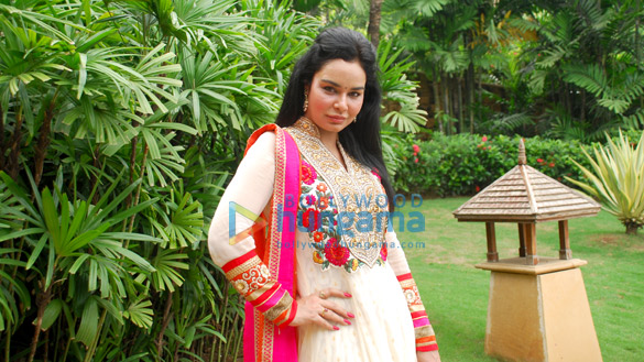 celebs at the abecs glitter the luxury lifestyle exhibition 6